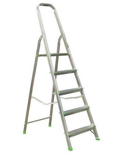Стремянка 5-и ступенчатая (AM705) Стремянка 5-и ступенчатая (AM705)